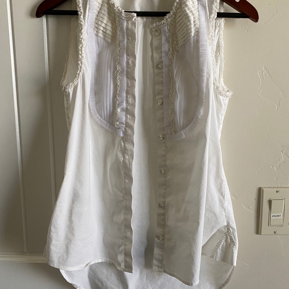 BCBG Tuxedo tank top size small  hiigh low